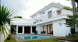 RUMAH MEWAH DI KAWASAN CINERE