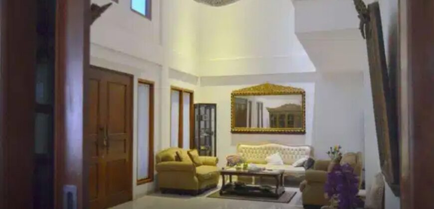 RUMAH MEWAH DI KAWASAN CINERE