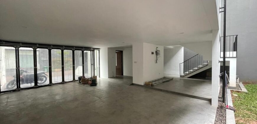 Dijual Rumah Baru Townhouse di Pondok Indah Jakarta Selatan