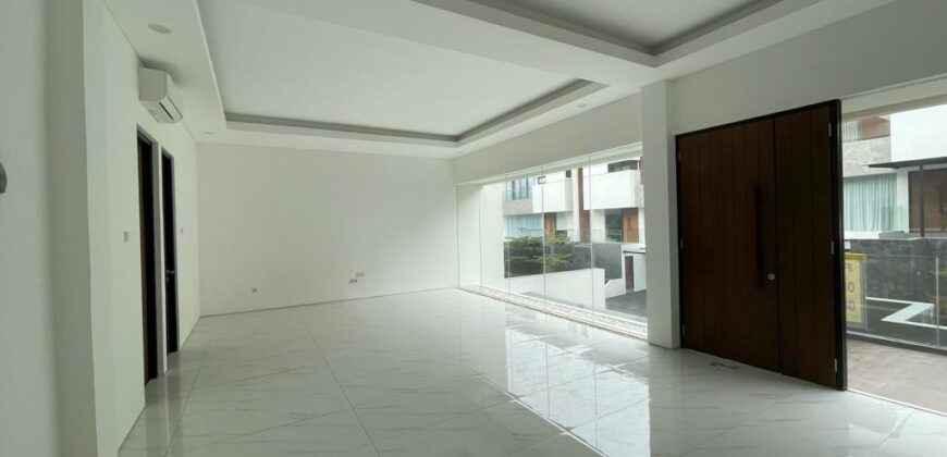 Dijual Rumah Baru Townhouse di Pondok Indah Jakarta Selatan