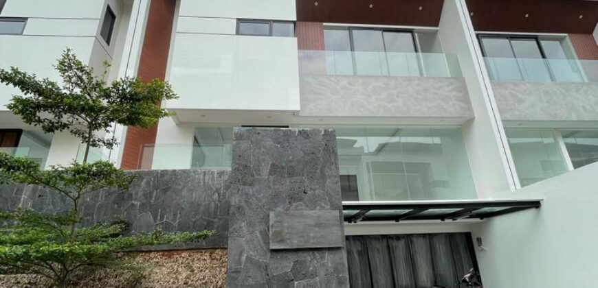 Dijual Rumah Baru Townhouse di Pondok Indah Jakarta Selatan