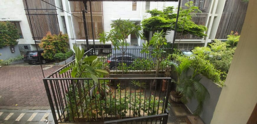 Townhouse Minimalist simple style In Kemang prime area