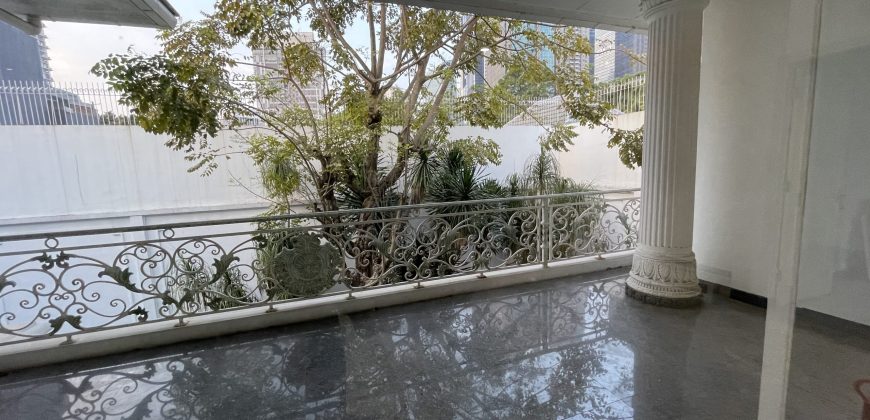 Disewakan Rumah di Kebayoran Baru Jakarta Selatan