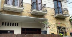 Dijual Rumah Lokasi Bagus di Lebak Bulus cirendeu