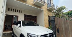 Dijual Rumah Lokasi Bagus di Lebak Bulus cirendeu