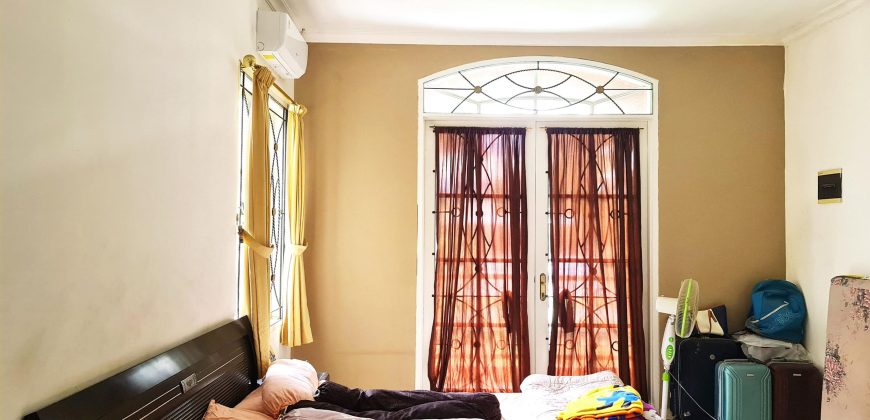 RUMAH MITRA GADING VILLA BEBAS BANJIR DAN BAGUS