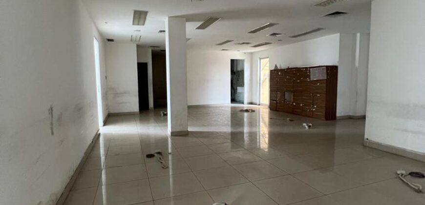 Dijual Cepat Bangunan Komersil Cocok Untuk Showroom Klinik Resto Cafe