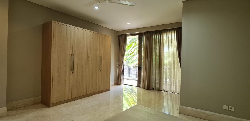 Dijual Rumah Townhouse Ampera Jakarta Selatan