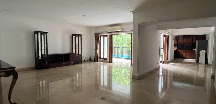 Dijual Rumah di Barwijaya Kebayoran Baru
