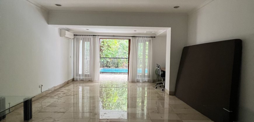 Dijual Rumah di Barwijaya Kebayoran Baru