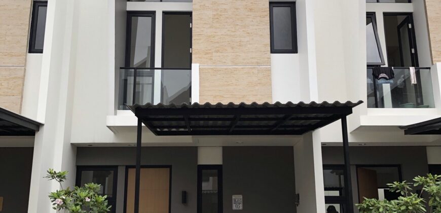 Disewakan Rumah Baru Provence Suite di Kawasan BSD City