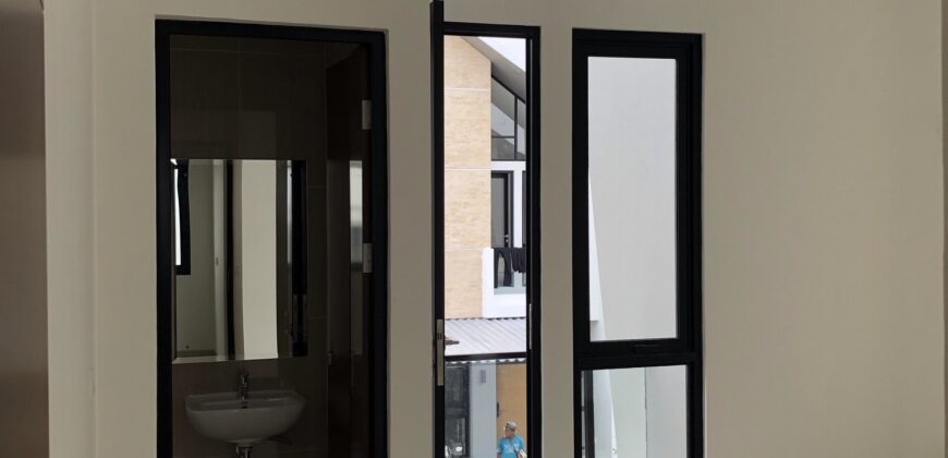 Disewakan Rumah Baru Provence Suite di Kawasan BSD City