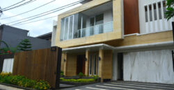 Dijual Cepat Rumah di Kawasan Kemang Jakarta Selatan