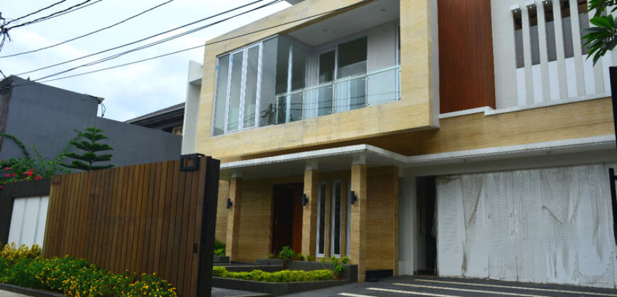 Dijual Cepat Rumah di Kawasan Kemang Jakarta Selatan
