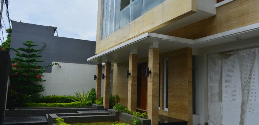 Dijual Cepat Rumah di Kawasan Kemang Jakarta Selatan