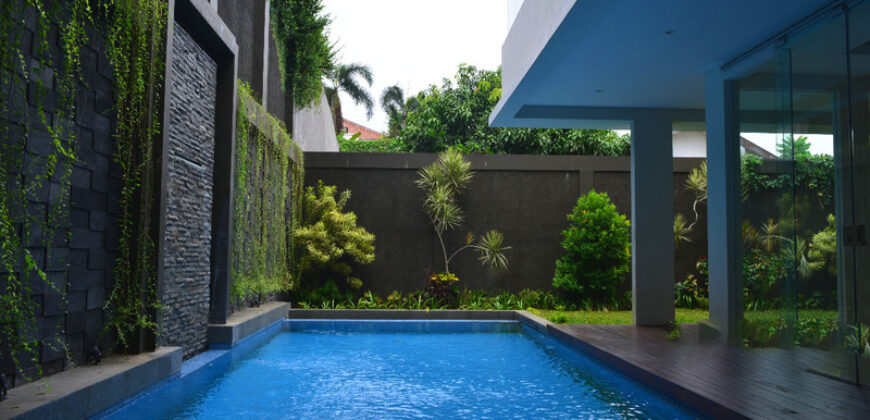 Dijual Cepat Rumah di Kawasan Kemang Jakarta Selatan