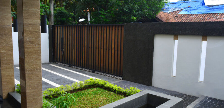 Dijual Cepat Rumah di Kawasan Kemang Jakarta Selatan