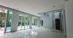 FOR RENT MODERN HOUSE INSIDE PRIVATE COMPLEX IN JALAN BANGKA
