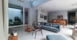 FOR RENT MODERN HOUSE INSIDE PRIVATE COMPLEX IN JALAN BANGKA