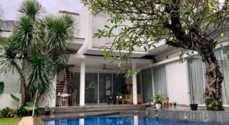 DIJUAL RUMAH AREA AMPERA KEMANG JAKARTA SELATAN