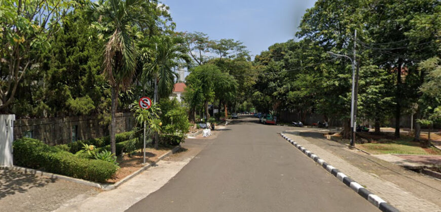Dijual Rumah Lama di Hangtuah Kebayoran Baru