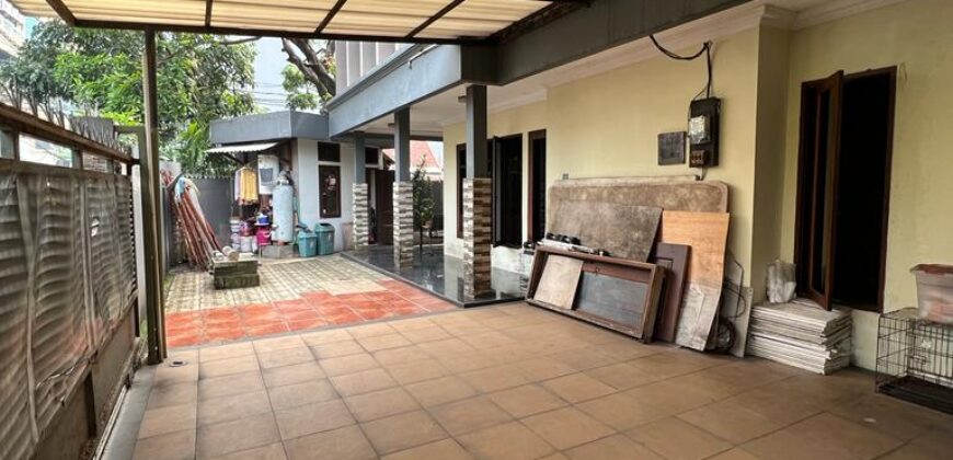 Dijual Rumah Rapih Lokasi strategis dekat MRT stasion Blok M