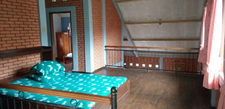 Dijual Villa di Kp Ciburial Dusun Desa Paralayang Cisarua