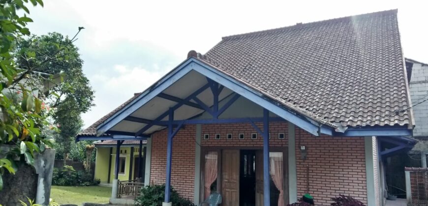 Dijual Villa di Kp Ciburial Dusun Desa Paralayang Cisarua