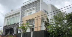 Dijual Rumah di Kemang selatan Semi Furnished