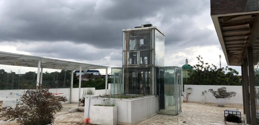 Dijual Rumah di Kemang selatan Semi Furnished
