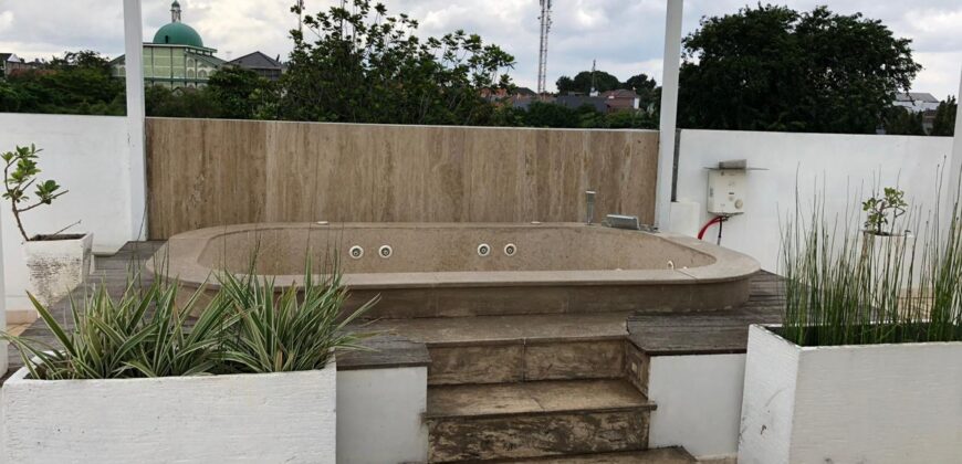 Dijual Rumah di Kemang selatan Semi Furnished