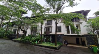 FOR RENT LUXURIUS MODERN HOUSE PEJATEN BARAT IN COMPOUND