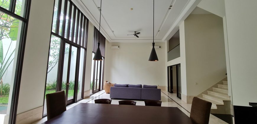 FOR RENT LUXURIUS MODERN HOUSE PEJATEN BARAT IN COMPOUND