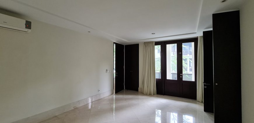 FOR RENT LUXURIUS MODERN HOUSE PEJATEN BARAT IN COMPOUND
