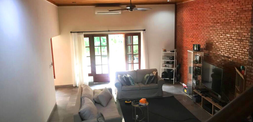 Dijual Rumah Mewah Lokasi Premium Kebayoraan Baru