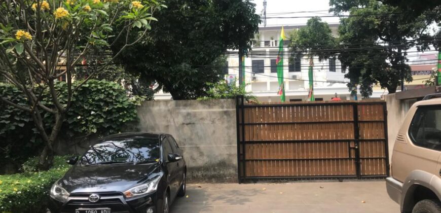 Dijual Rumah Mewah Lokasi Premium Kebayoraan Baru