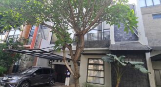 FOR RENT MODERN BANGKA KEMANG TOWNHOUSE