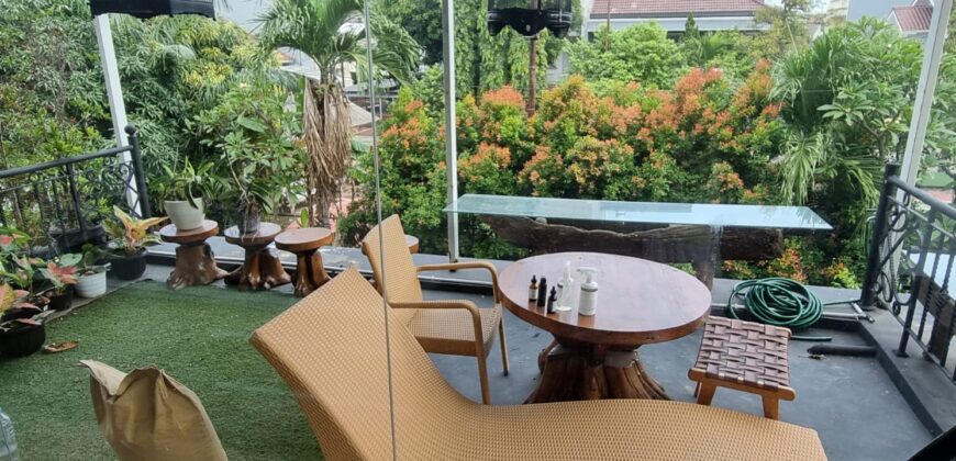 Dijual Rumah Etnik Mewah 3 Lantai dikawasan Sunter
