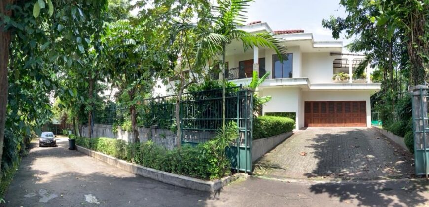 Big Nice House in Compound Kemang Area & Free Flood