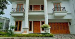 Rumah 2 Lantai Bagus Unfurnished SHM di Duren Sawit