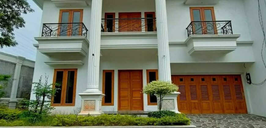 Rumah 2 Lantai Bagus Unfurnished SHM di Duren Sawit