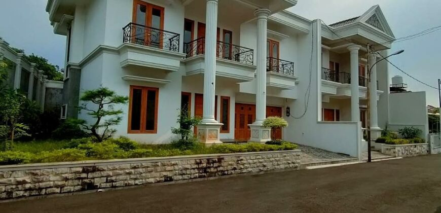 Rumah 2 Lantai Bagus Unfurnished SHM di Duren Sawit