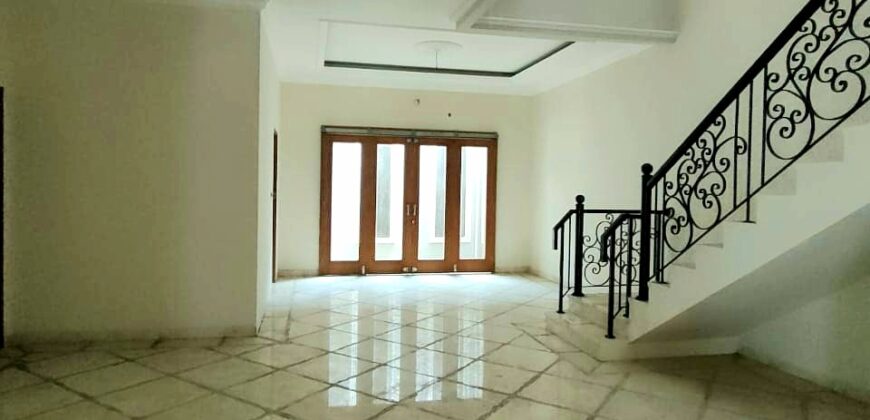 Rumah 2 Lantai Bagus Unfurnished SHM di Duren Sawit