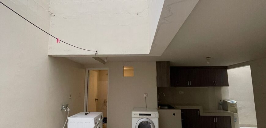 Bright Modern House Good Air Circulation