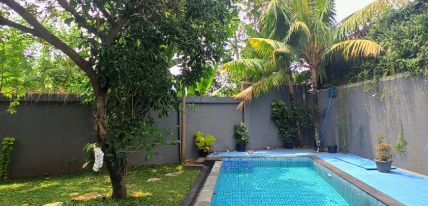 Rumah cantik Asri Lebak Bulus dekat Rs fatmawati