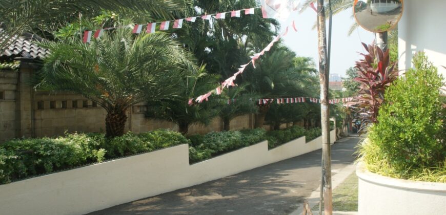 Dijual Rumah Mewah di Villa Palma Pejaten