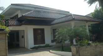Dijual Rumah Mewah di Villa Palma Pejaten