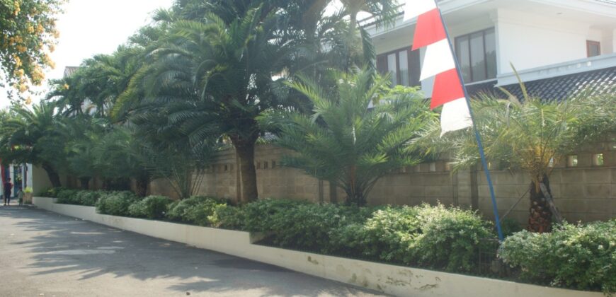 Dijual Rumah Mewah di Villa Palma Pejaten