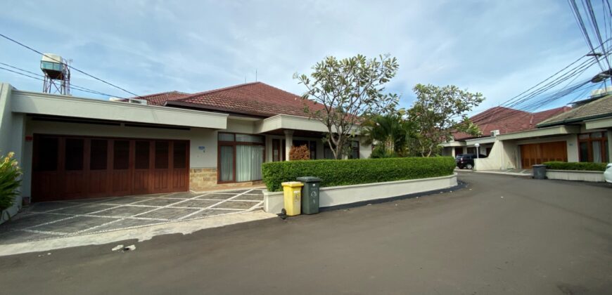 Disewakan Rumah Dalam Compound Cipete