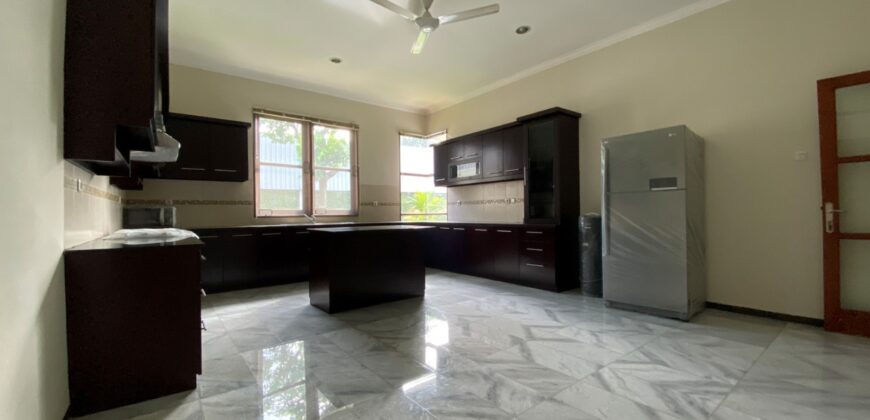 Disewakan Rumah Dalam Compound Cipete